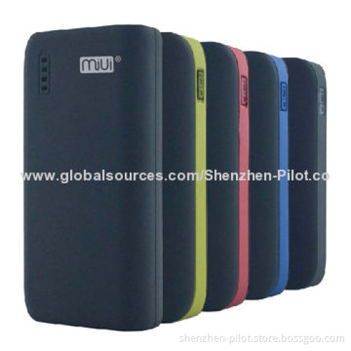 Wholesale Power Banks for iPhone with 5,200mAh Real Capacity, 500 Times Lifespan